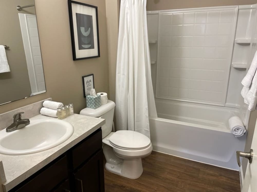 Executive 1st Floor 2BR Dublin Area W D Gym