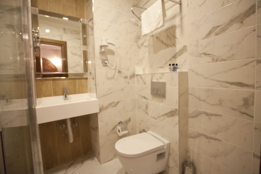 Pera Line Otel - Image 47