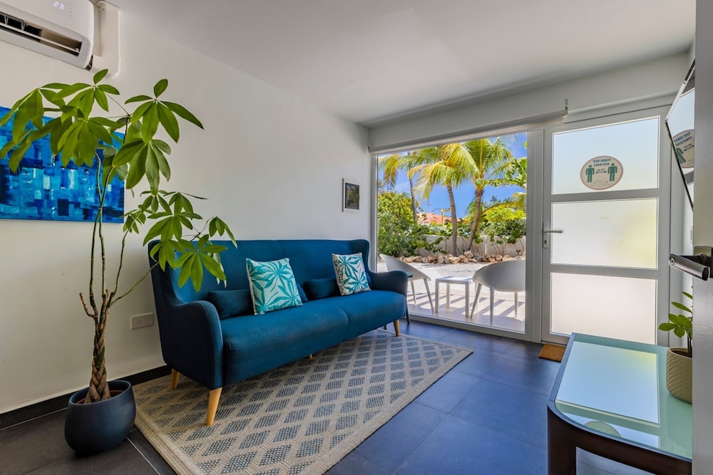 Boca Catalina Apt 3 Boca Catalina-1 Bed-full Kitchen Steps to Beach