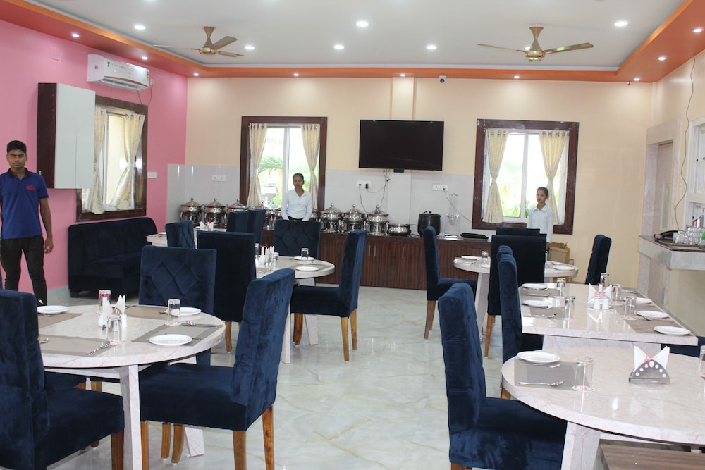 Hotel MJR - Free Pickup and Drop Temple, Sea Beach & Puri Railway Station