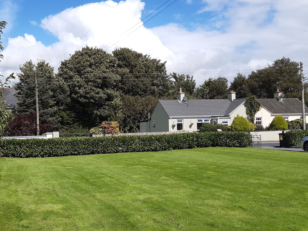 Garden Cottage view 5