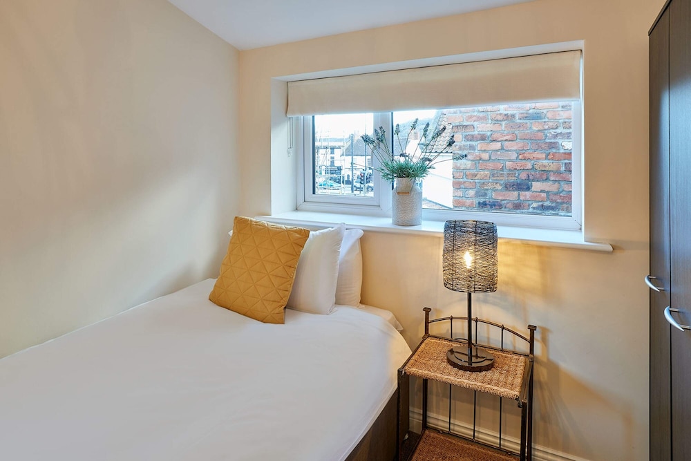 Host Stay Sitwell Cottage view 5