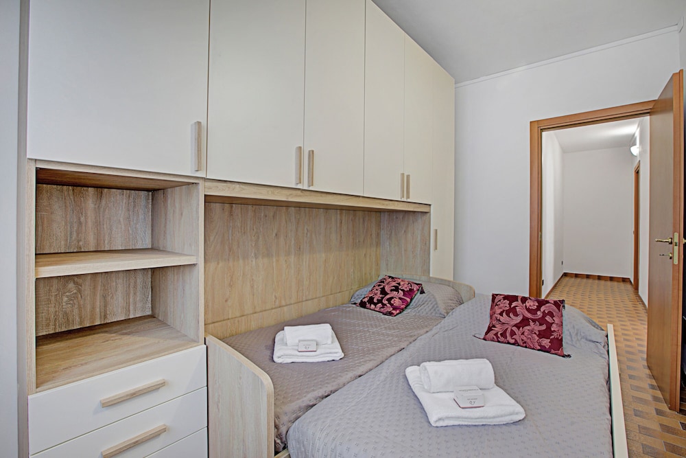 Mark Apartment