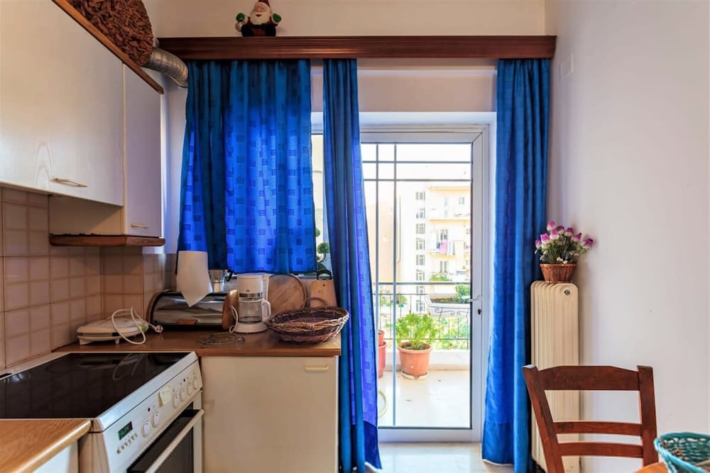 Bright Comfy Flat Near the Beach the City Center