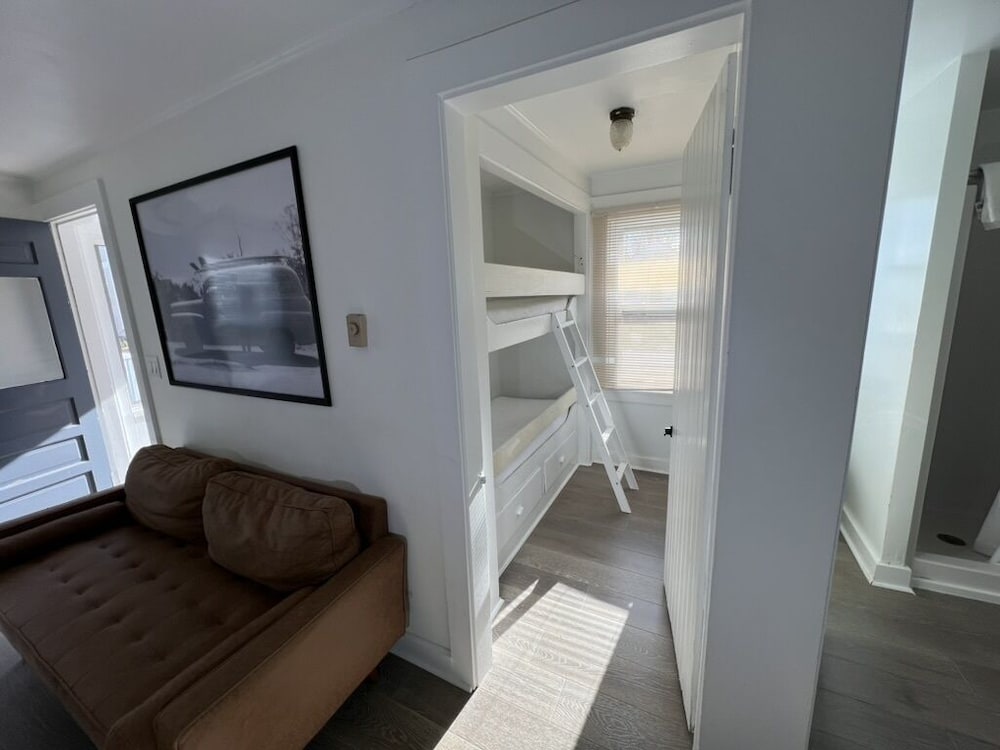 Sea Latch Inn