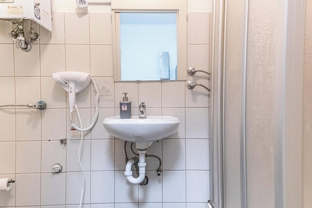Comfy 2BR Apt For 6 Wiener Stadthalle