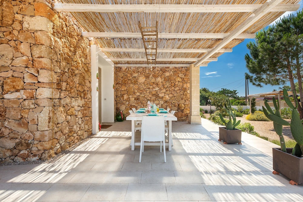 2424 Villa Dora by Perle di Puglia view 3