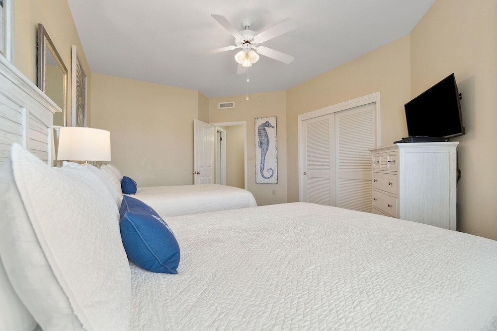 The Palms West 813
