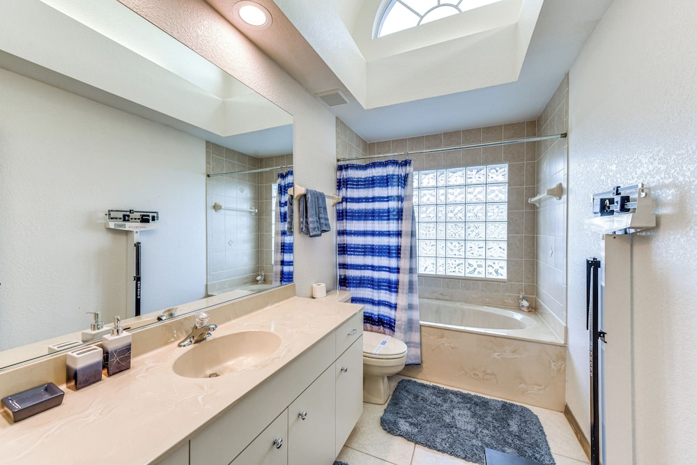 Canal-front Gem w/ Private Dock in Port Charlotte!