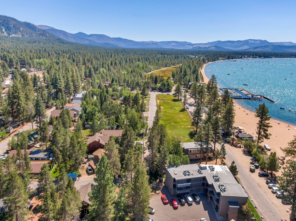 851h Tahoe Classic Cabin Near The Beach 2 Bedroom Cabin