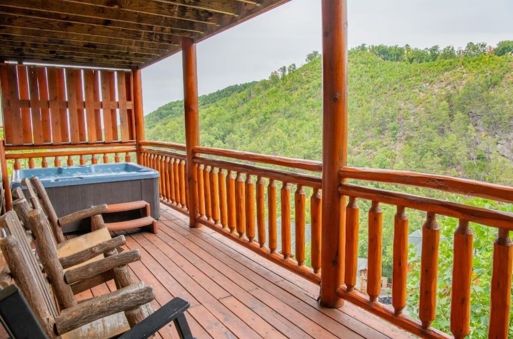 The Only Tenisee 4 Bedroom Cabin
