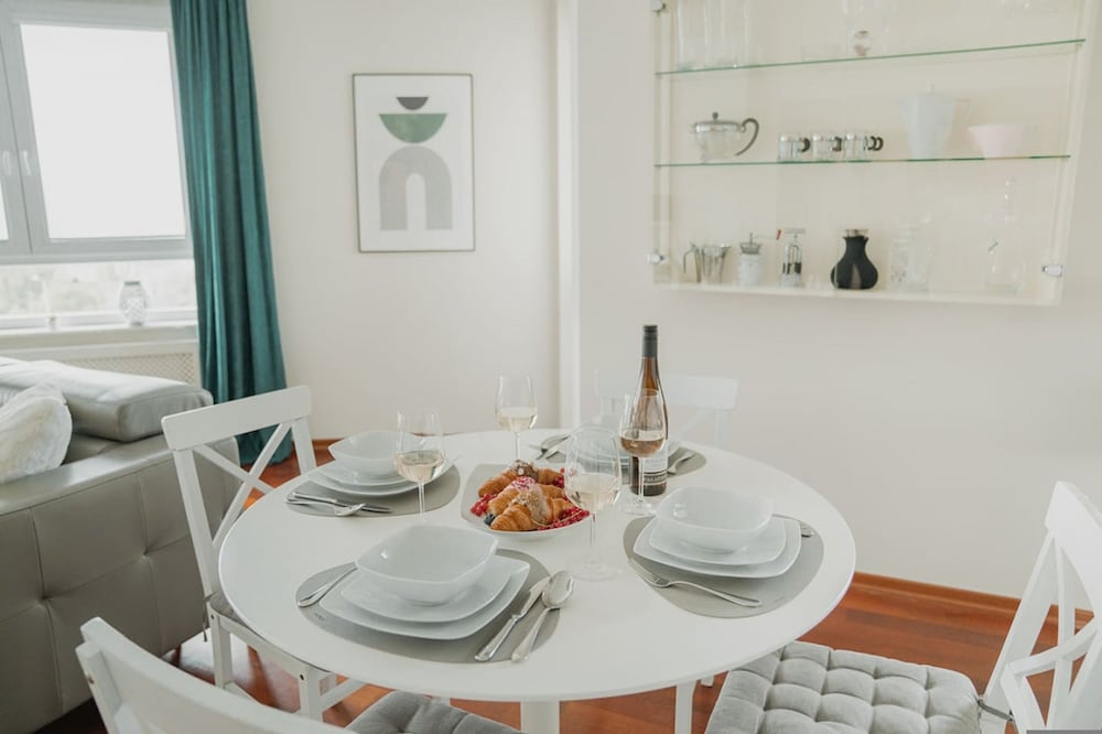 Chic Metro-side Apartment