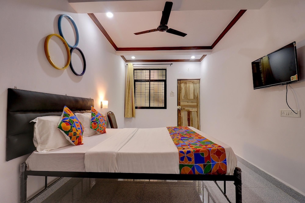 Fabhotel Zelosena