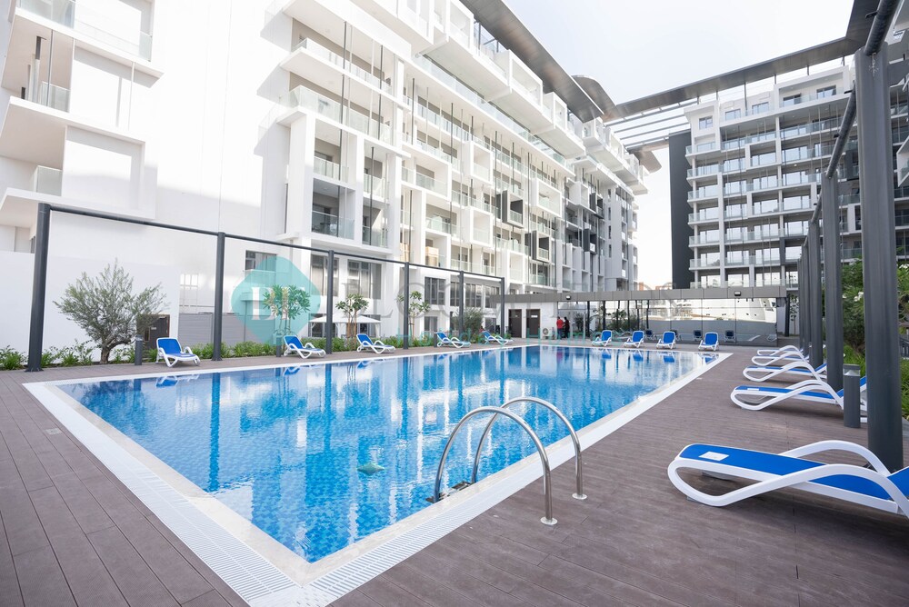 Modern Studio in Oasis -607