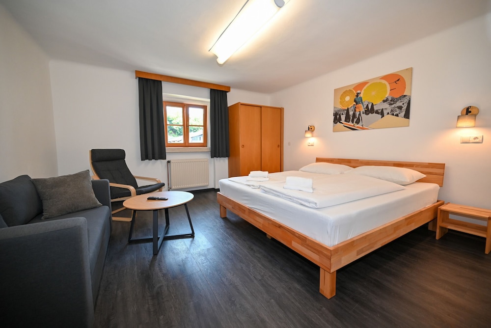 Schmitten 27 - Room 8 200m From ski Lift