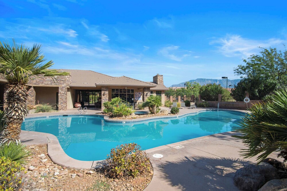 Sunset Vista - Amazing Views - Pet Friendly!