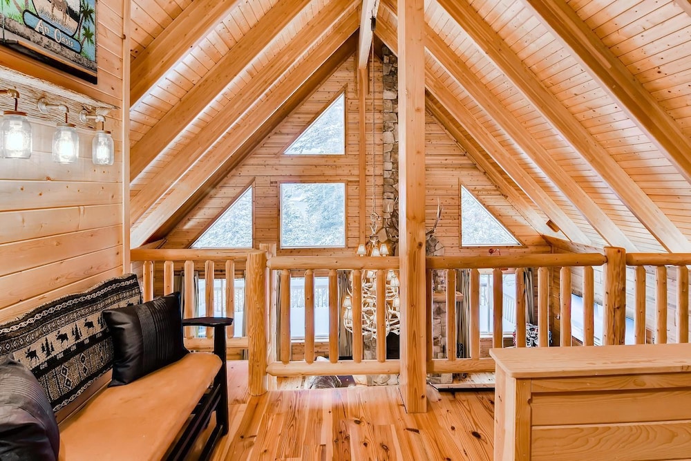 Ridgecrest Hideaway