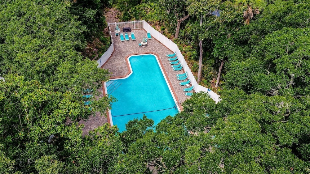 Amelia Landings 9e 2 Bedroom Condo