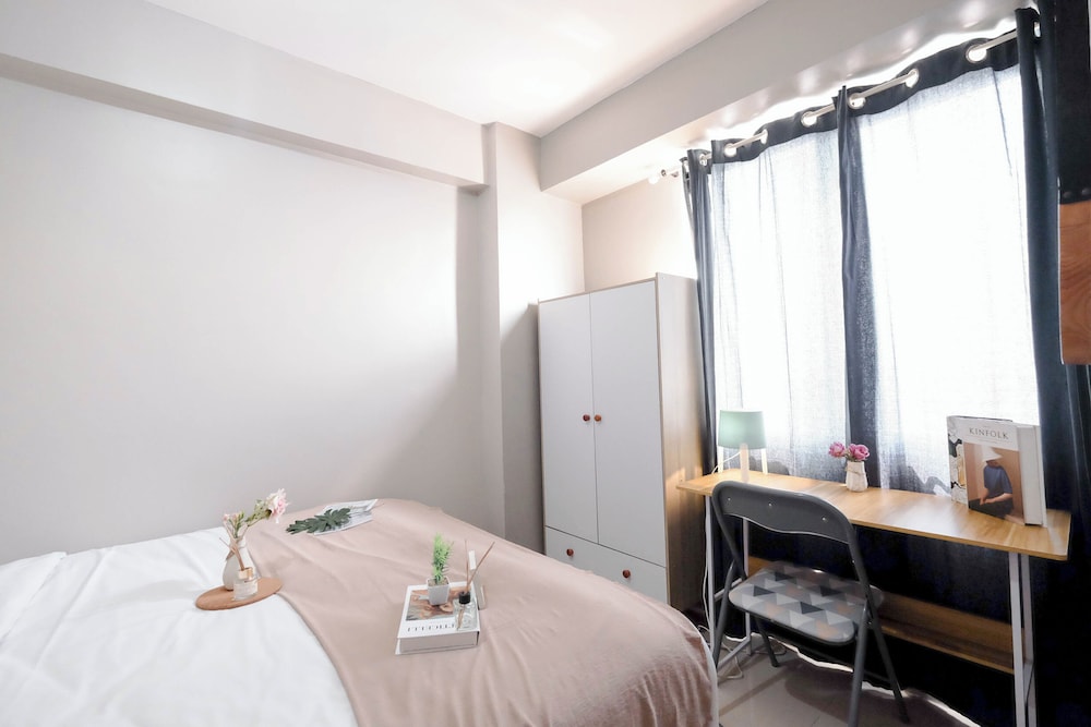 Soft Toned And Comfy 2Br Near Mall At Bassura City Apartment