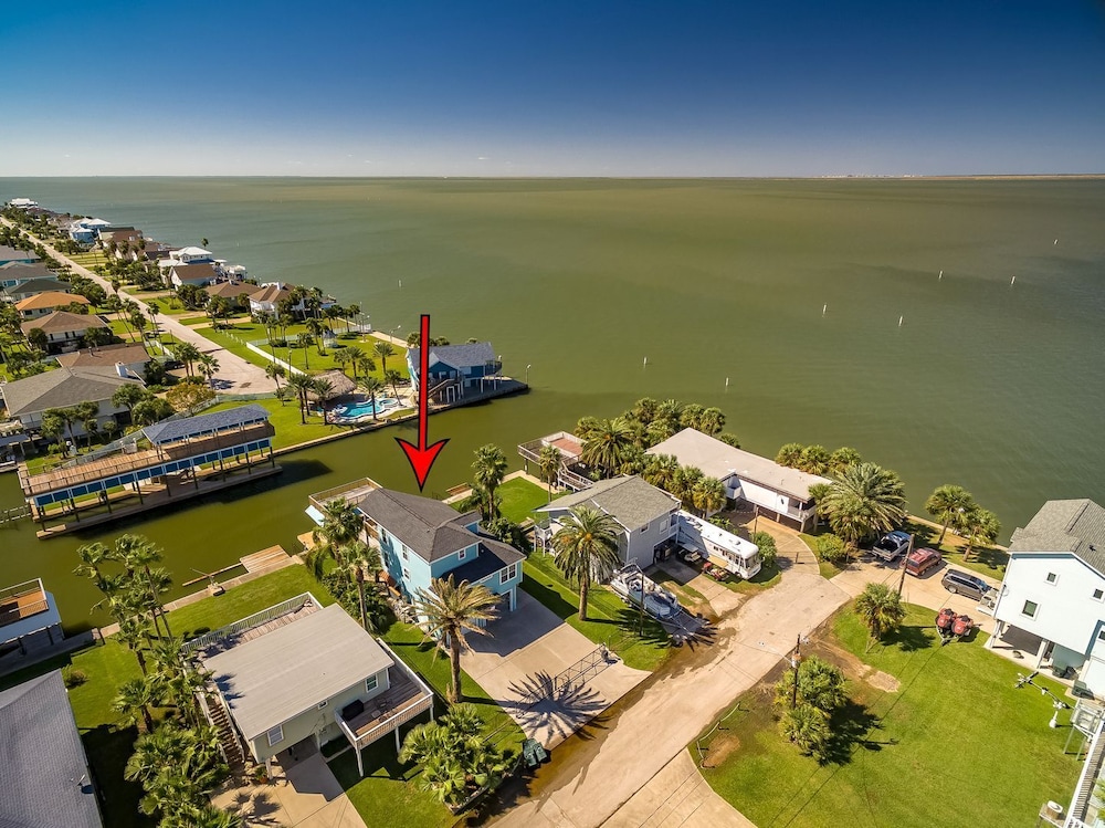 Margaritaville on the Bay by Ryson Vacation Rentals