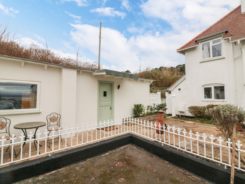 2 Moorlands