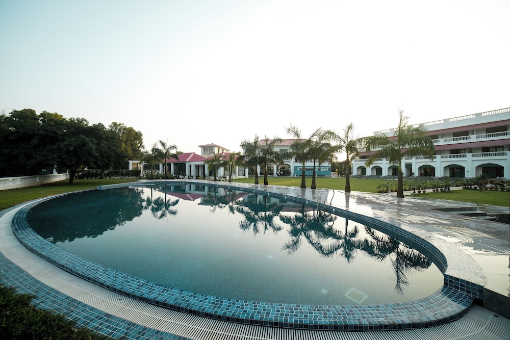 RESORT TITLI