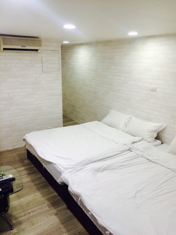 Mambo Hostel