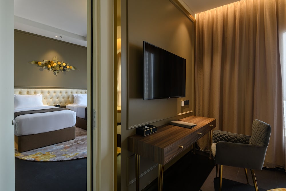 The Granite Luxury Hotel Penang 24