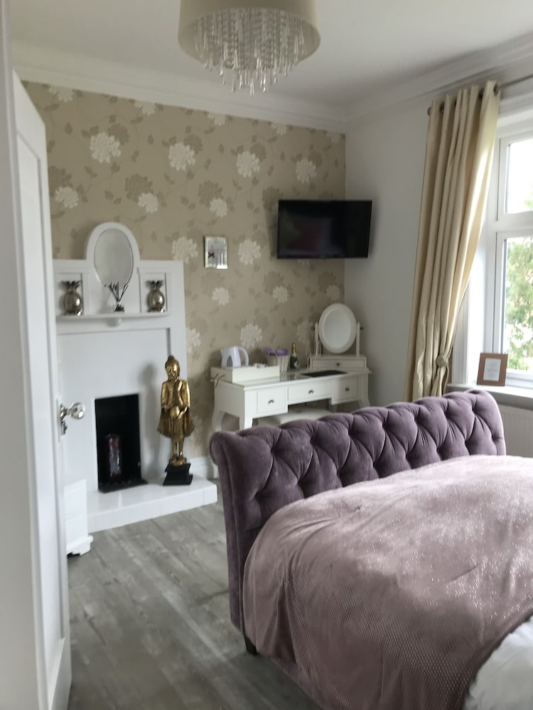 Ellesmere view 4