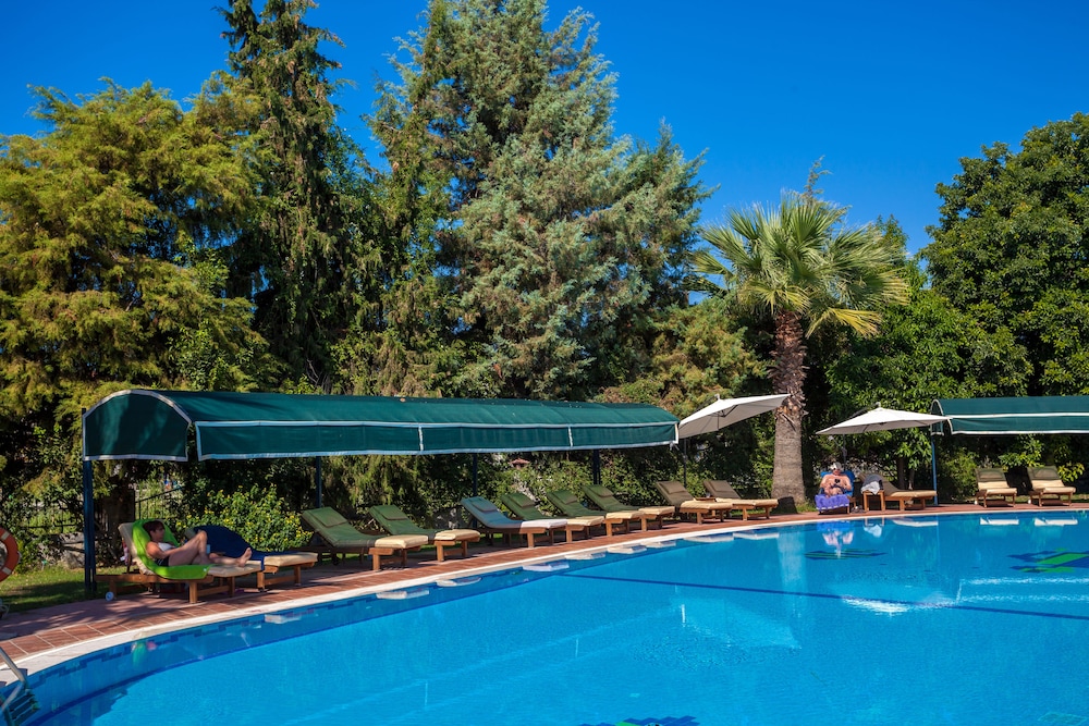 Rebin Beach Otel - Image 8