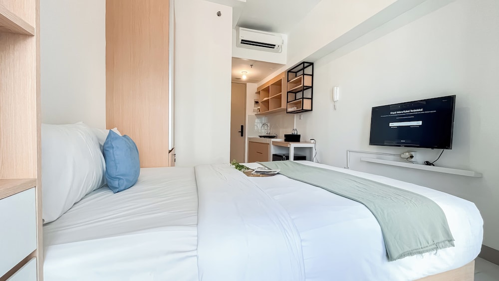 Fully Furnished Studio Room at Tokyo Riverside PIK 2 Apartment
