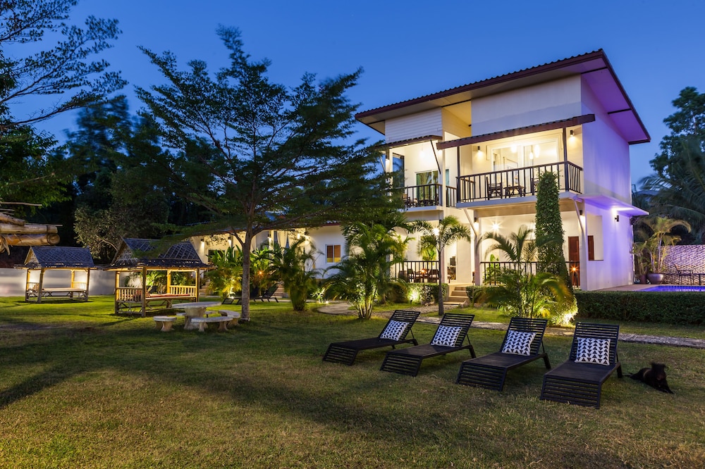 Coco Lilly Villas