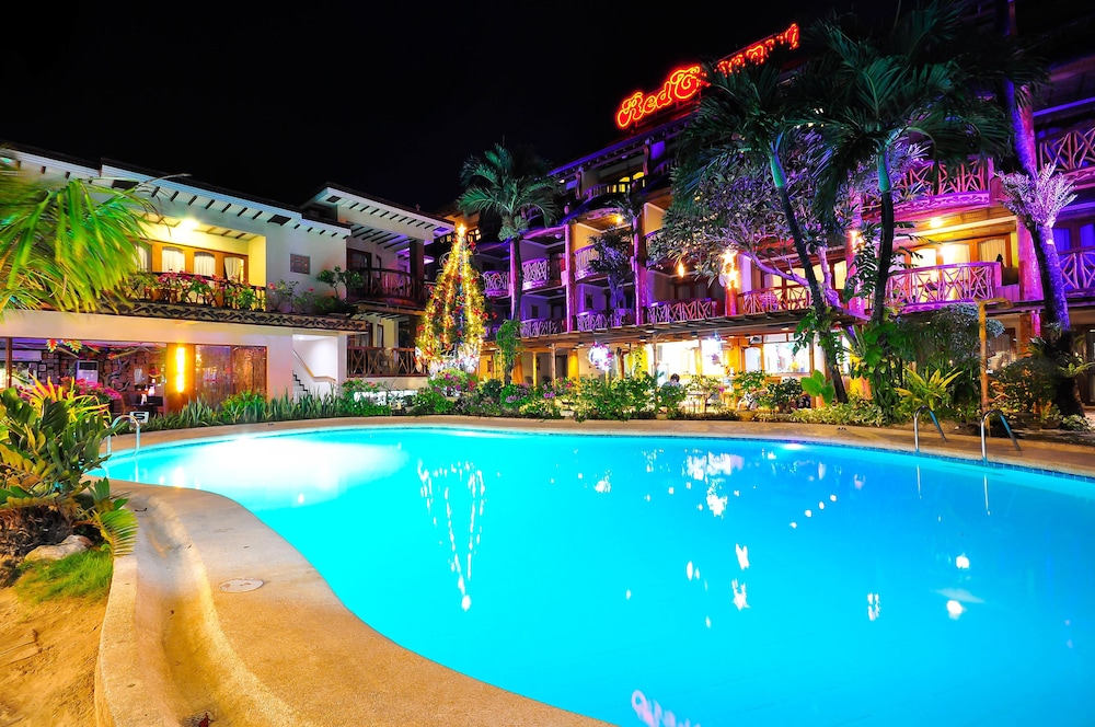Red Coconut Beach Hotel