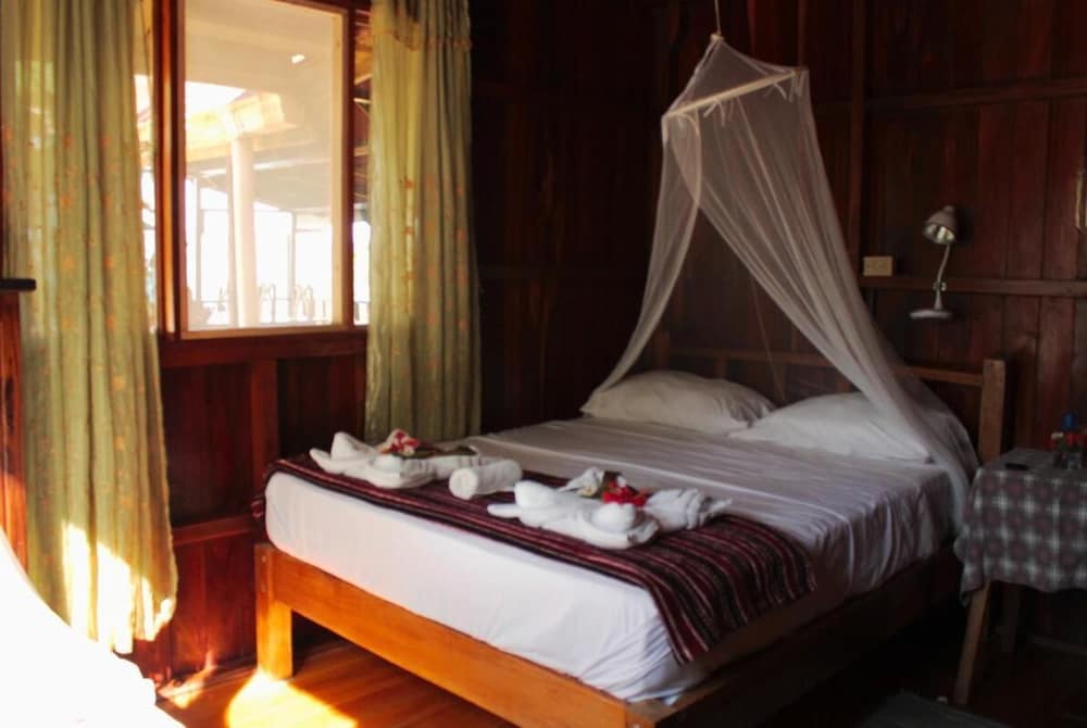 Triple Basic Room With Shared Areas and Shared Bathroom view 2