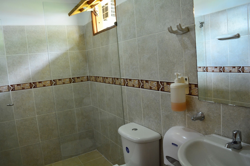 Hostal Valle De Las Camelias