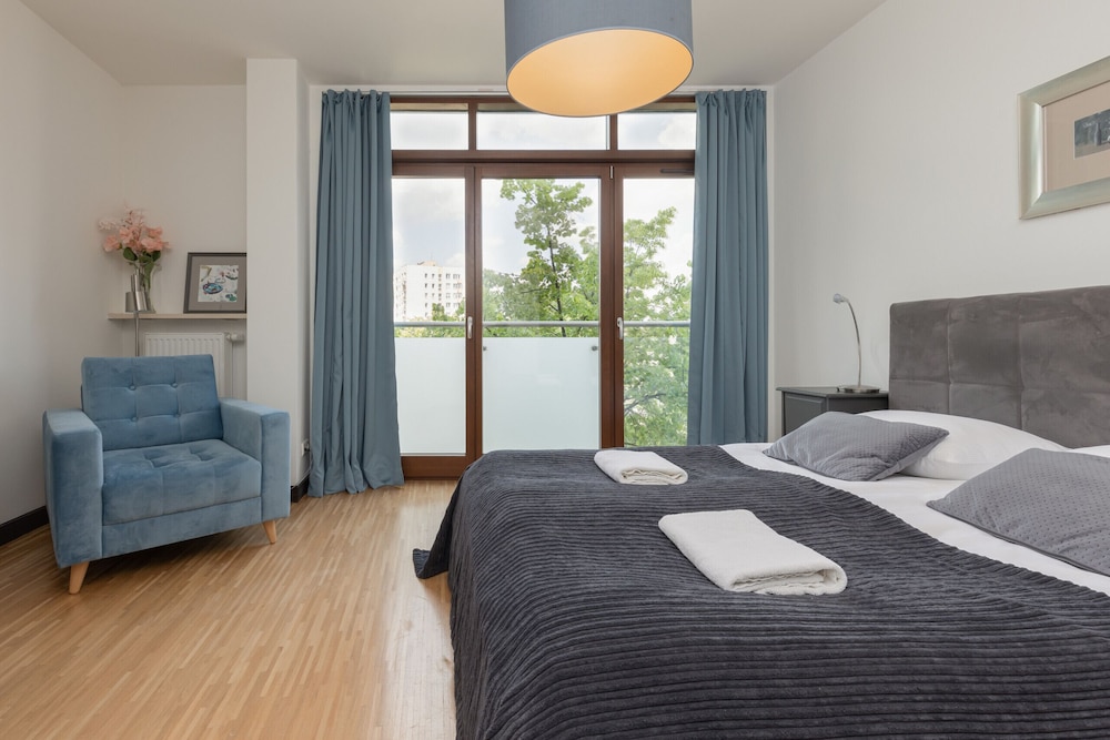 Sielecka Apartment Warsaw by Renters view 4