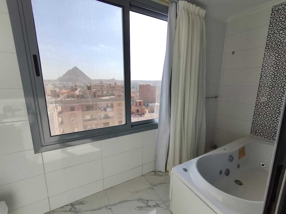 Legend Pyramids Inn