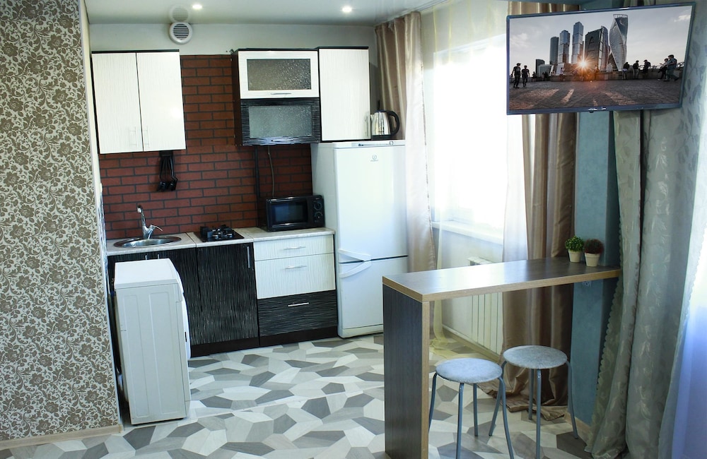 Dobrye Sutki Apartment on Martyanova 63