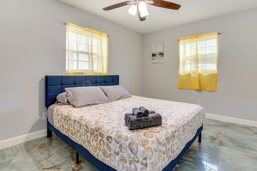 6 Mi to Airport: Riverdale Home w/ Private Pool!