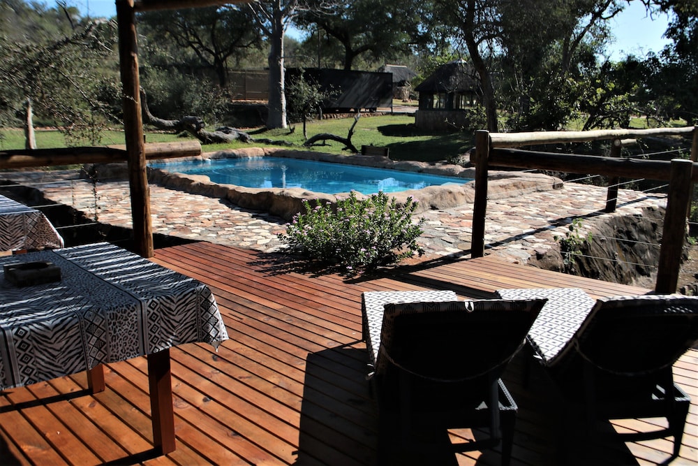 Baluleni Safari Lodge