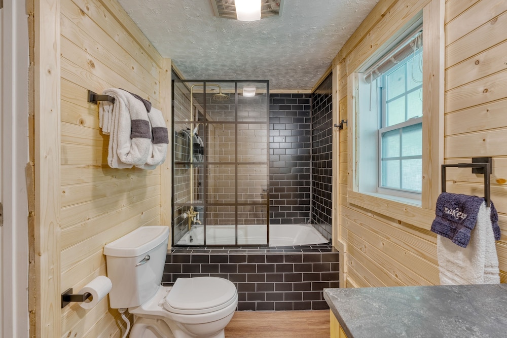 The Rustic Cottage by Avantstay Hot Tub Fire Pit Pool Table 5mins to Town