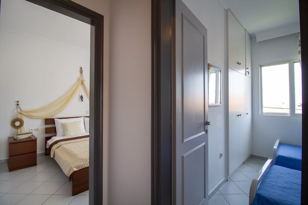 Endless Blue Apartment by Rentals Pro