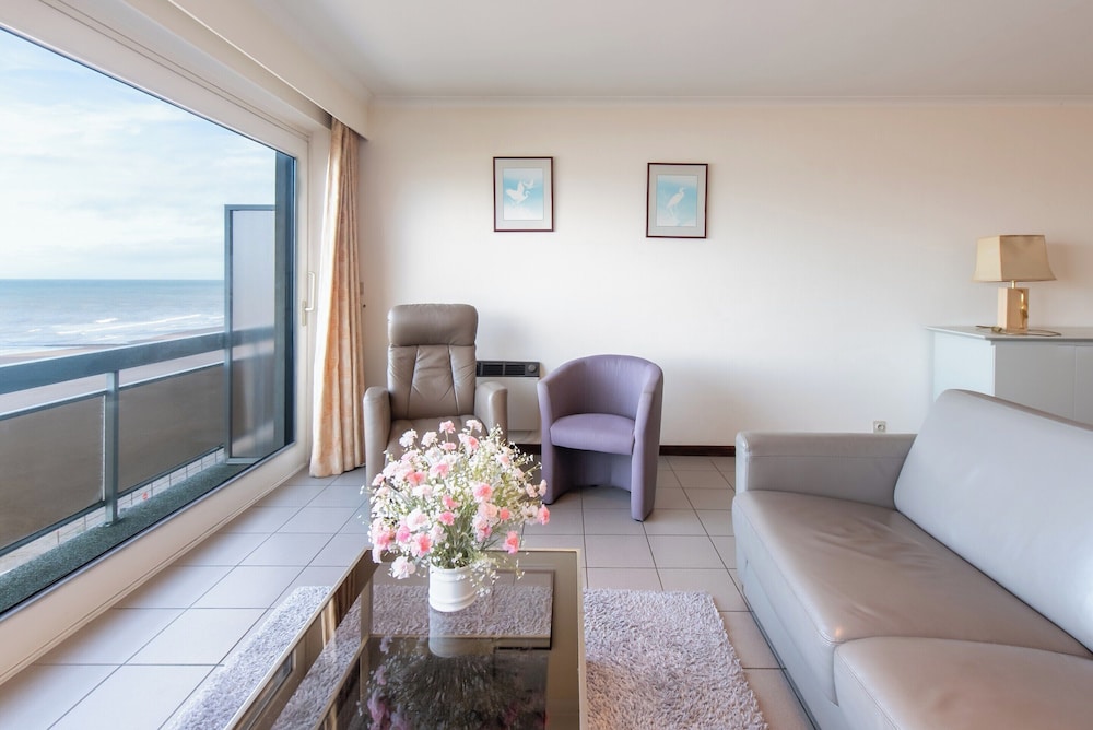 Apartment in Middelkerke Near Beach & Casino