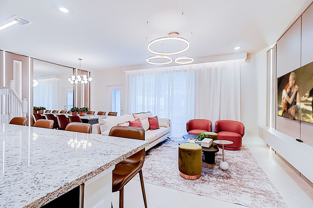 1177 Fantastic Family Home for Your Vacation