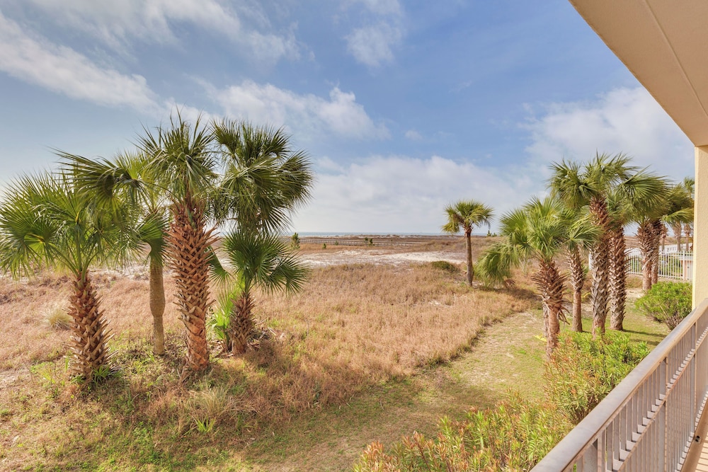 Mardi Gras Boho Chic Condo on the Gulf!