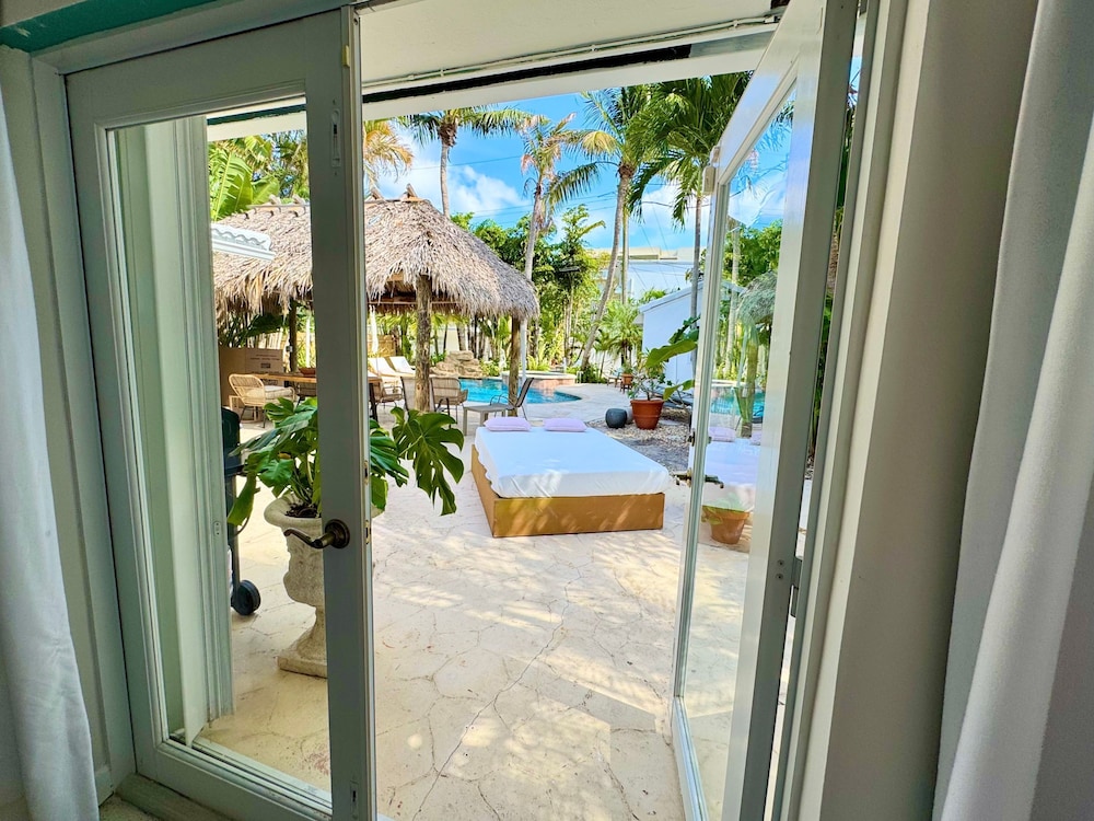 Fabulous Private Oasis With Lgbtq Resort Access