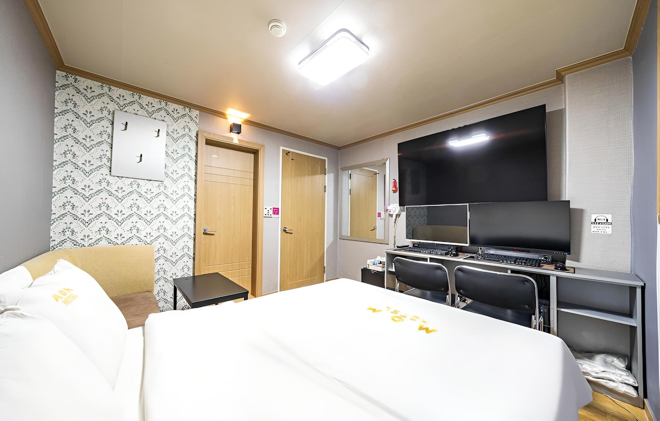 Photo 16