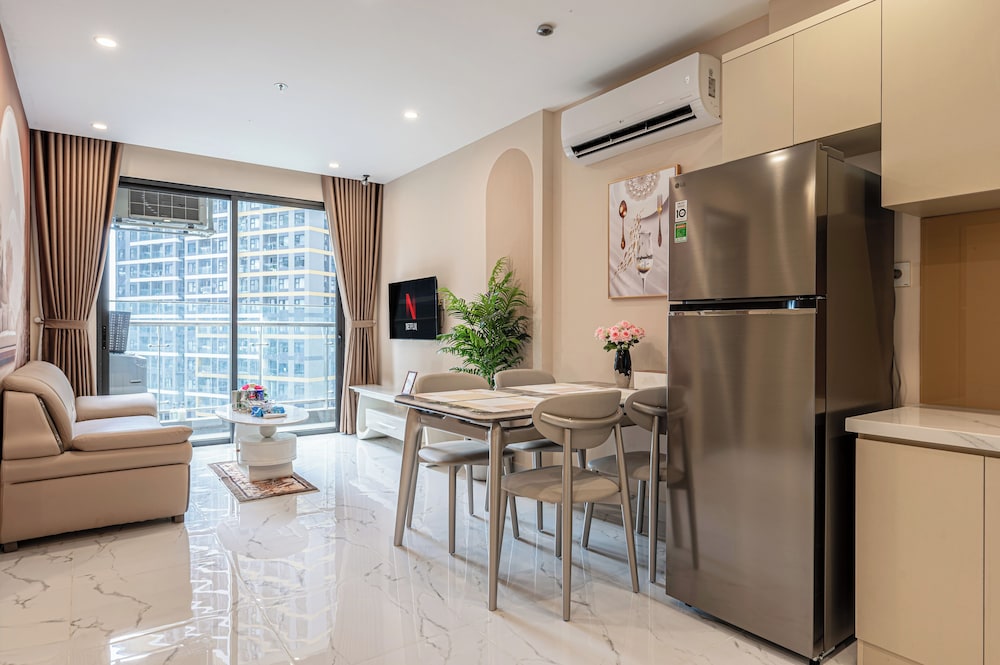 LA Nest 1BR River View Near Vincom
