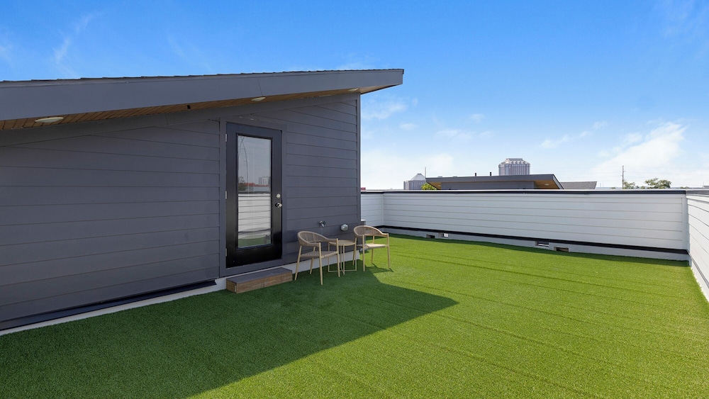 Landing Apartments - Downtown Dallas