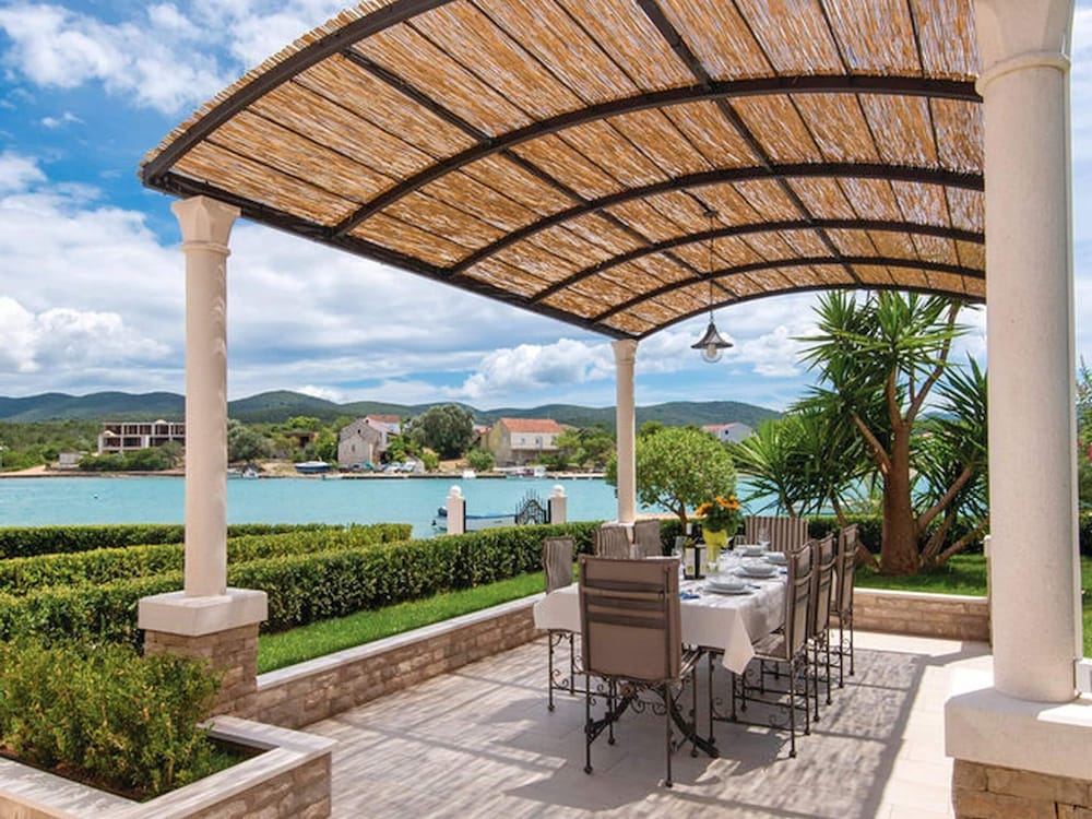 Holiday Home Loviste-three Bedroom Holiday Home With Pool and Sea View
